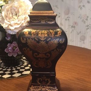Black and gold ginger jar